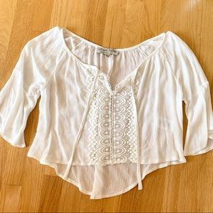 LF white lace detail crop top. Size small/medium